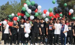 Adana’da uçurtmalar Filistinli çocuklar için uçtu
