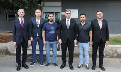 AK Parti Adana’dan Ceylan Ayakkabı Taban Fabrikası’na ziyaret