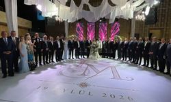 Ayhan Barut kızını evlendirdi