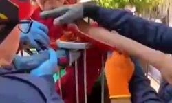 Bahçe oyununda korkunç kaza: Çocuğun koluna demir saplandı