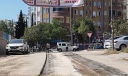 Çukurova’da asfalt mesaisi Toros Mahallesi’nde sürüyor