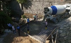 Feke’de selde yıkılan ara köprü yeniden yapılıyor