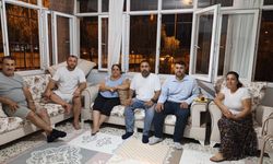 Yüreğir'de anlamlı vefa buluşması! Muhtarlar ve Zafer Partisi'nden Mehmet Emin Balaban'a geçmiş olsun ziyareti!
