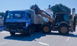 Karataş Belediyesi’nden Bahçe Mahallesi’nde temizlik mesaisi