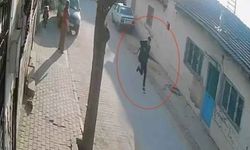 Manisa’da lise önündeki silahlı saldırı kamerada: 2 öğrenci ağır yaralı