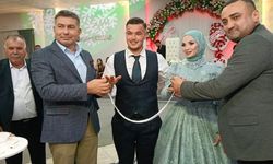 MHP Adana İl Başkanlığı'ndan nişan merasimine katılım