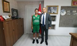 Çukurova Üniversitesi’nin genç yeteneği Mustafa Loğoğlu’nu ziyaret etti