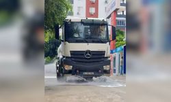 Seyhan’da Mavi Bulvar Şehitler Parkı temizlendi