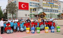 Adana’da çocuklar çevre için sahada