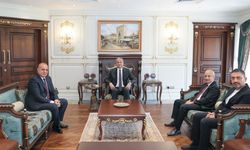 Vali Yavuz, MHP Adana İl Başkanı Hakan Yıldırım ve yönetimini kabul etti