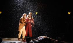 11. Şehir Tiyatroları Festivali’nde “Palto” sahnelendi