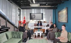 Adana Devlet Tiyatrosu’ndan İl Kültür ve Turizm Müdürlüğü’ne ziyaret