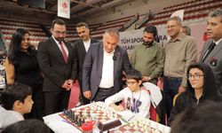 Adana'da 29 Ekim coşkusu satranç turnuvasıyla sürüyor!