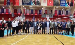 Adana’da kamu voleybolunun şampiyonu İl Milli Eğitim Müdürlüğü oldu