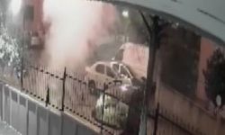 Adana’da yolda havai fişek ateşlediler: Ateş parçaları evlere ve araçlara sıçradı