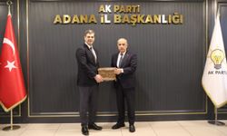 AK Parti Adana'da Eski bakan Vahit Kirişci İl Başkanlığı'nda ağırlandı!