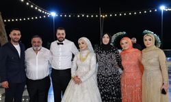Aslı ve Adnan çifti görkemli bir düğünle dünyaevine girdi