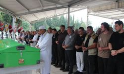 Ayvalık'ta batan teknede hayatını kaybeden Doktor Şahin Bingüllü Adana'da toprağa verildi