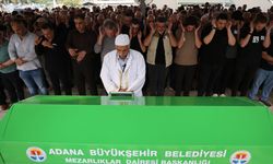 Ayvalık'taki tekne faciasında can veren Dr. Şahin Bingüllü Adana'da toprağa verildi