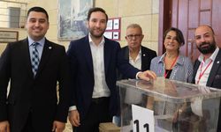 Bilal Bilici, YENİ Parti teşkilatıyla Seyhan’da buluştu