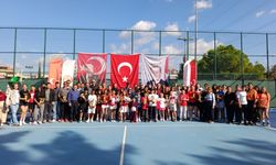 Çukurova’da Cumhuriyet coşkusu tenis kortlarında yaşandı: 29 Ekim Cumhuriyet kupası sona erdi