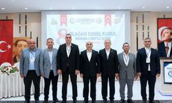 Eğitim-Bir-Sen Adana Şubesi'nde Mustafa Sarıgeçili güven tazeledi