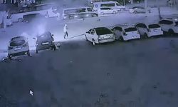 Oto galerideki araçları tek tek ateşe verdi: 6 araç kullanılamaz hale geldi