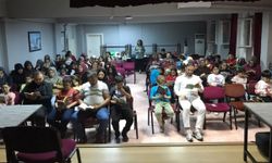 Kozan’da ekranlar kapandı, kitaplar açıldı: Aileler çocuklarıyla okudu