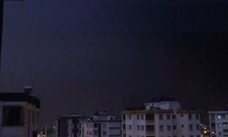 Kozan’da yıldırımın düştüğü an kameraya yansıdı