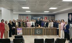 MHP Adana İl Başkanlığında meme kanseri farkındalık semineri