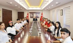 Vali Mustafa Yavuz milli sporcuları Valilikte ağırladı