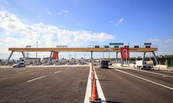 Yaz trafiğini rahatlatacak otoyol açıldı: 2,5 saatlik yol 18 dakikaya düştü