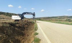 Yumurtalık’ta dere ve yollar temizleniyor