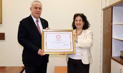 Zeki Kıvanç mazbatasını aldı, yeni dönem resmen başladı