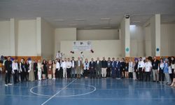 Seyhan Sakarya Ortaokulu’nda bilimin ışığı parladı: TÜBİTAK 4006 Bilim Fuarı coşkusu