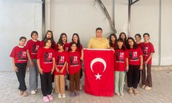 Adana Batmanlılar Derneği’nde milli mücadelenin ruhu bir kez daha yaşatıldı