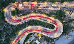 19 Mayıs Atatürk'ü Anma, Gençlik ve Spor Bayramı fener alayı düzenlendi