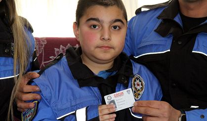 Evde Eğitim Alan Mahmut Efe, Polis Olma Hayaline Kavuştu