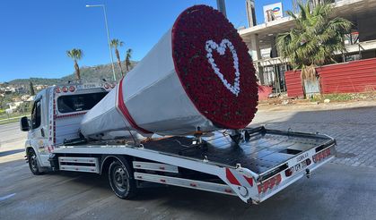 Çekici Vincini 777 Gülle Donattı: Sürprizi İlgi Odağı Oldu