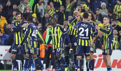 Fenerbahçe zirve ortağı olmak için sahada: İşte Fenerbahçe - Kasımpaşa maçı muhtemel 11'ler