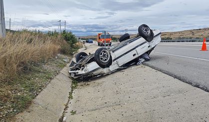 Otomobil 150 metre şarampolde sürüklendi: 3 kişi yaralandı
