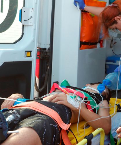 18 yaşında ki genç şov uğruna falezden atladı, kalbi durdu!