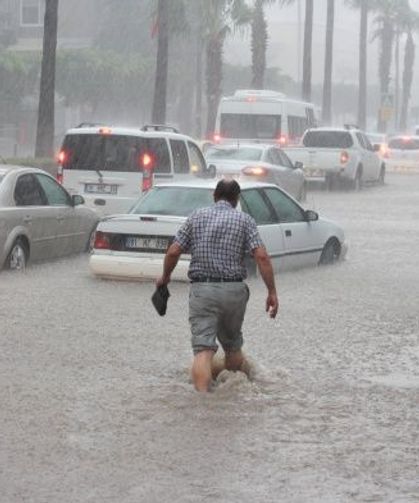 Adana’da 29 Ekim için şiddetli yağış uyarısı: Bu ilçelerde dikkat
