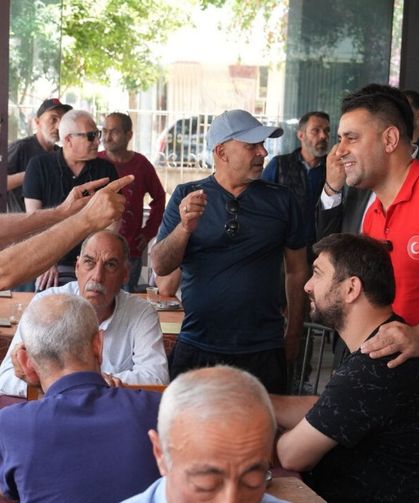 Başkan Kozay, Güzelyalı’da vatandaş ve esnafla buluştu