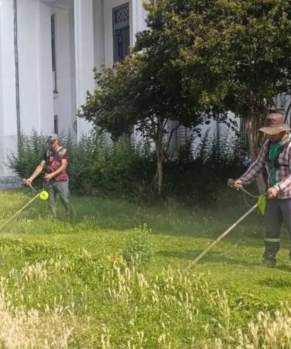 Ceyhan Belediyesi'nden meydanlarda kapsamlı temizlik çalışması