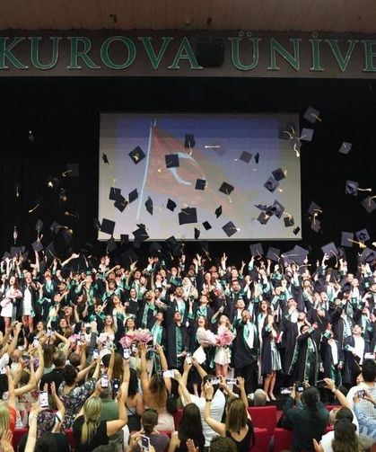 Çukurova Üniversitesi genç mühendislerini uğurladı