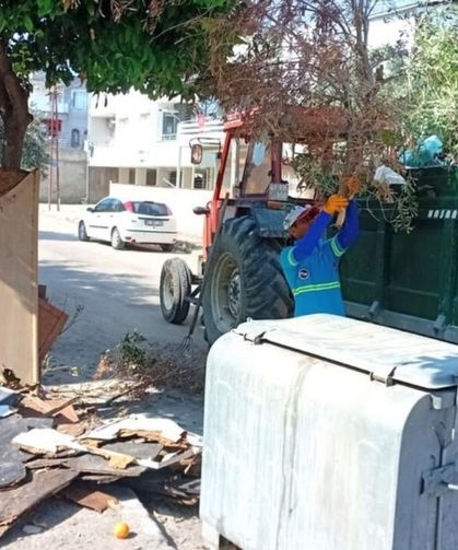 Ekipler Ceyhan'ın dört bir yanında sahada