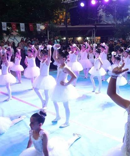 Kozan’da "Yaz’a Merhaba Şenliği" renkli görüntülere sahne oldu