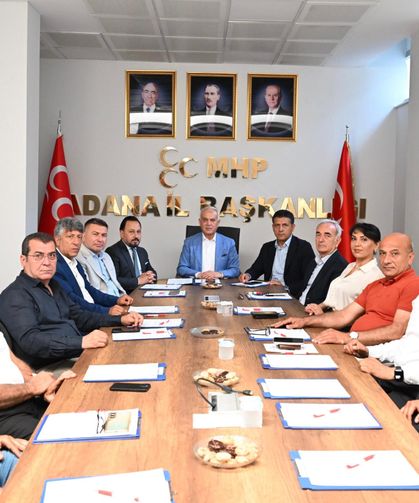 MHP Adana İl Başkanı Yusuf Kanlı meclis üyeleriyle bir araya geldi