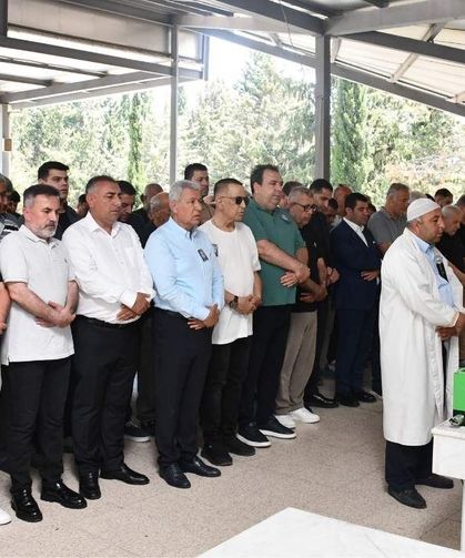 Sevil Arat son yolculuğuna dualarla uğurlandı